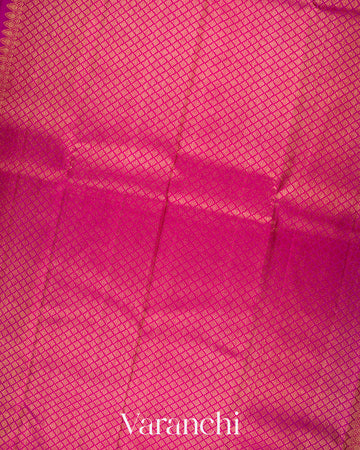 Parrot Green Pure Kanchipuram Silk Handloom Saree