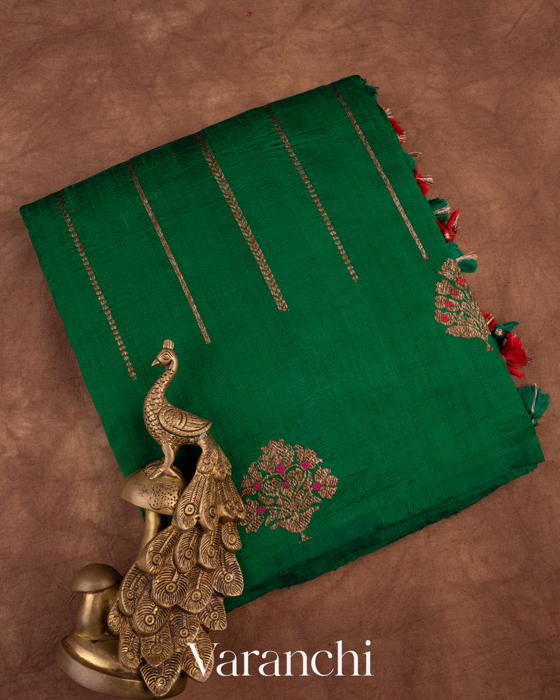 Bottle Green Borderless Striped Pure Raw Silk Handloom Saree