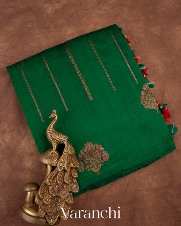 Bottle Green Borderless Striped Pure Raw Silk Handloom Saree