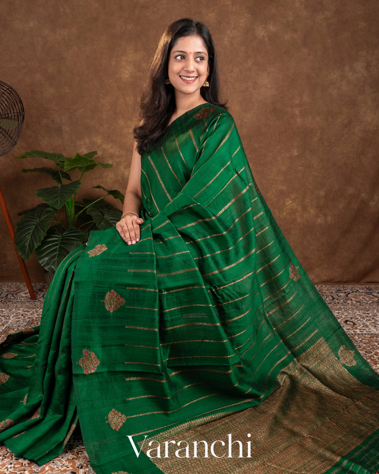Bottle Green Borderless Striped Pure Raw Silk Handloom Saree