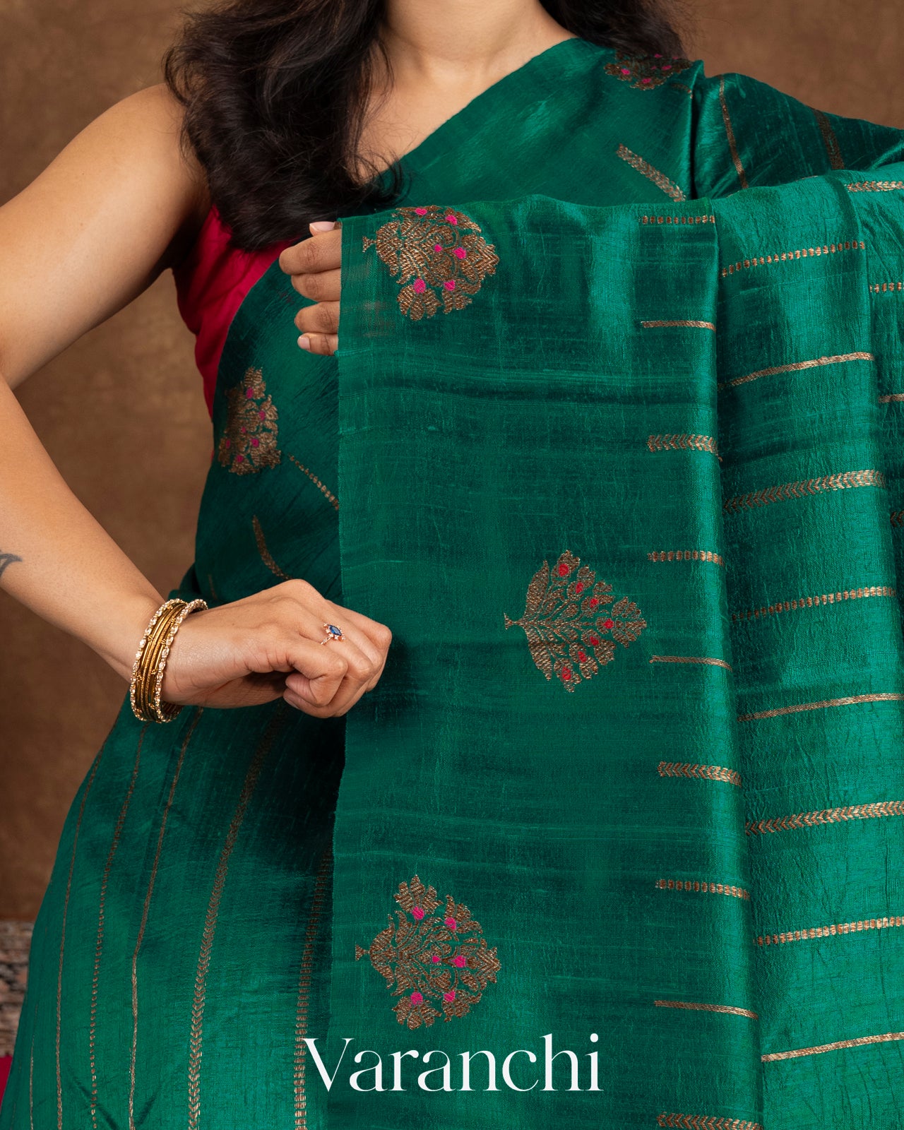 Bottle Green Raw Silk Handloom Borderless Saree 