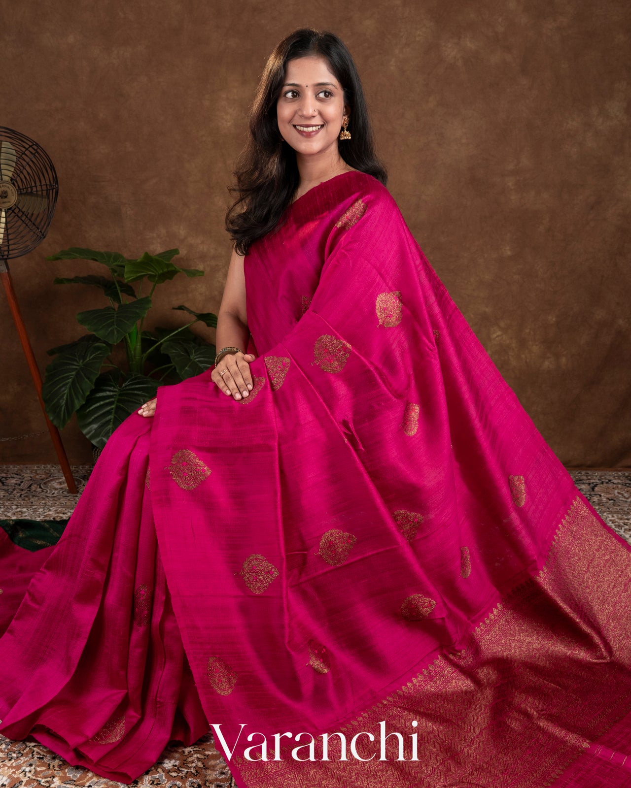 Rani Pink Raw Silk Handloom borderless Saree