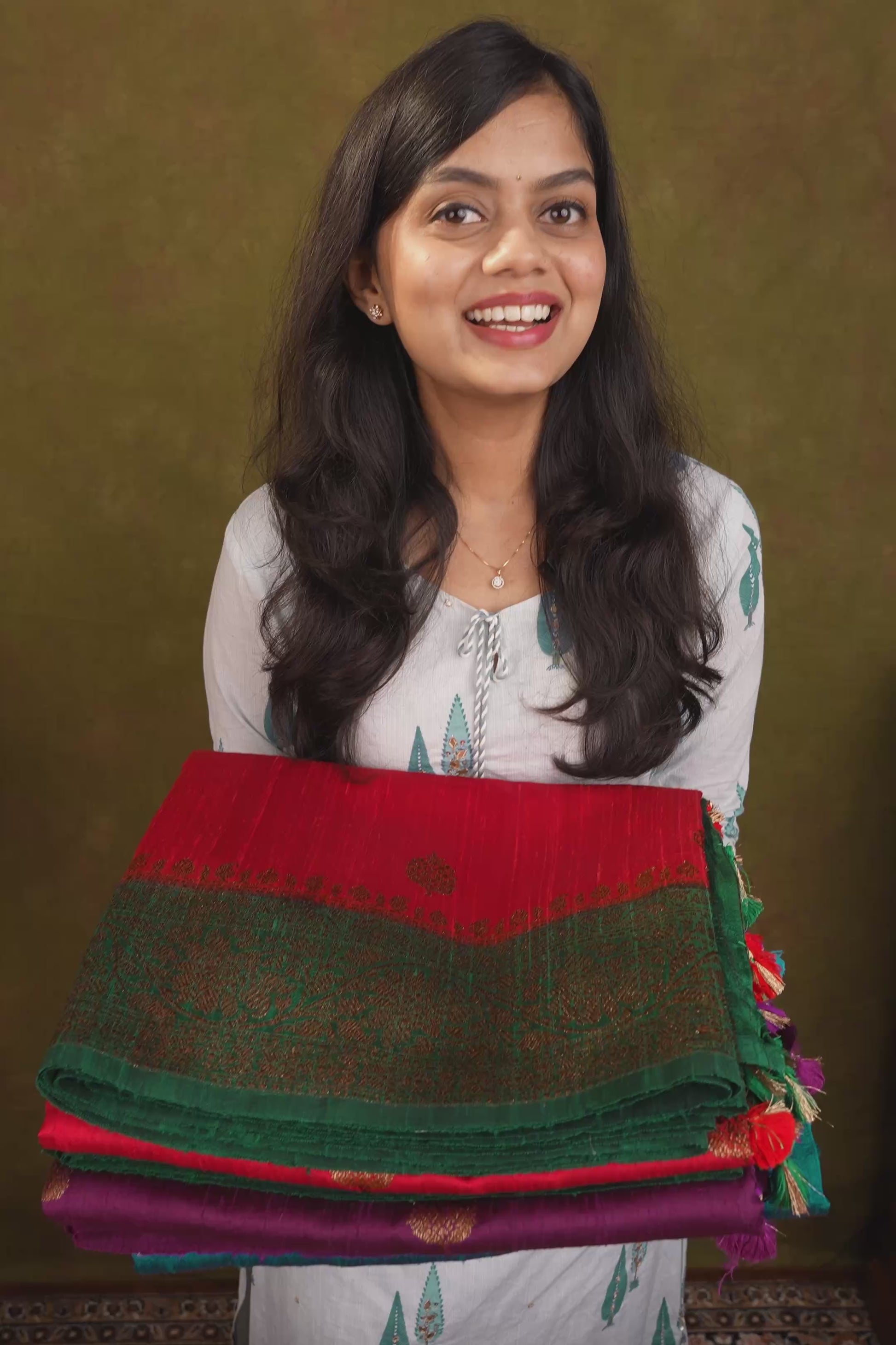 Red Pure Raw Silk Handloom Saree